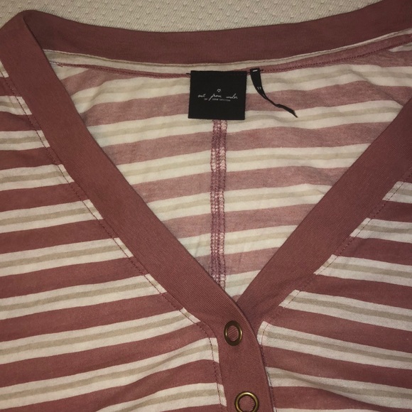 urban cropped button tee - Picture 2 of 2